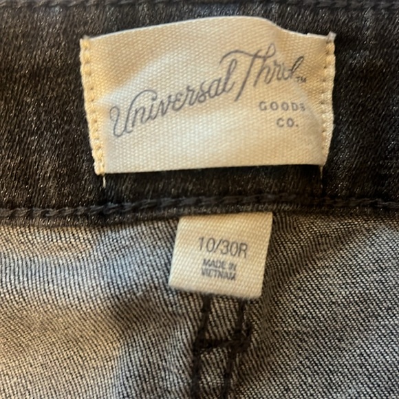 NWT- Grey High Rise Skinny Jeans by Universal Threads/ 10/30R - Picture 6 of 10